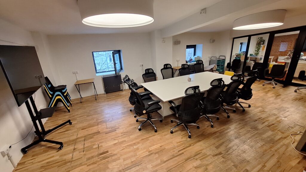 Classroom R Business Chairs